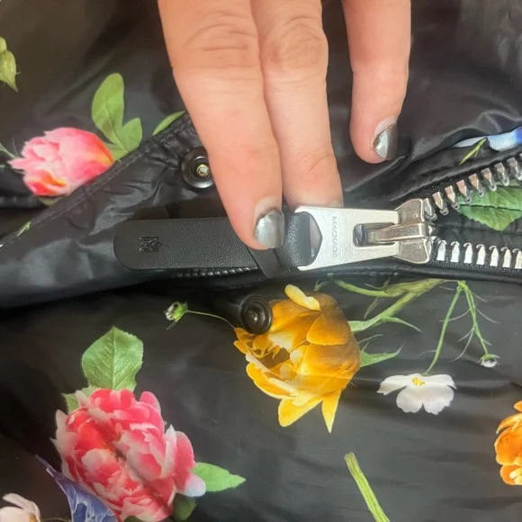 SUPER SALE 💥🌟NWT MACKAGE WOMENS Black Floral Puffer Jacket - Picture 6 of 9